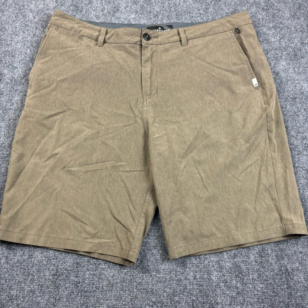 QUICKSILVER Men’s Tan Colored Amphibian Shorts Hybrod flat front size: 38